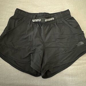 The North Face Belted Hiking Shorts Flashdry